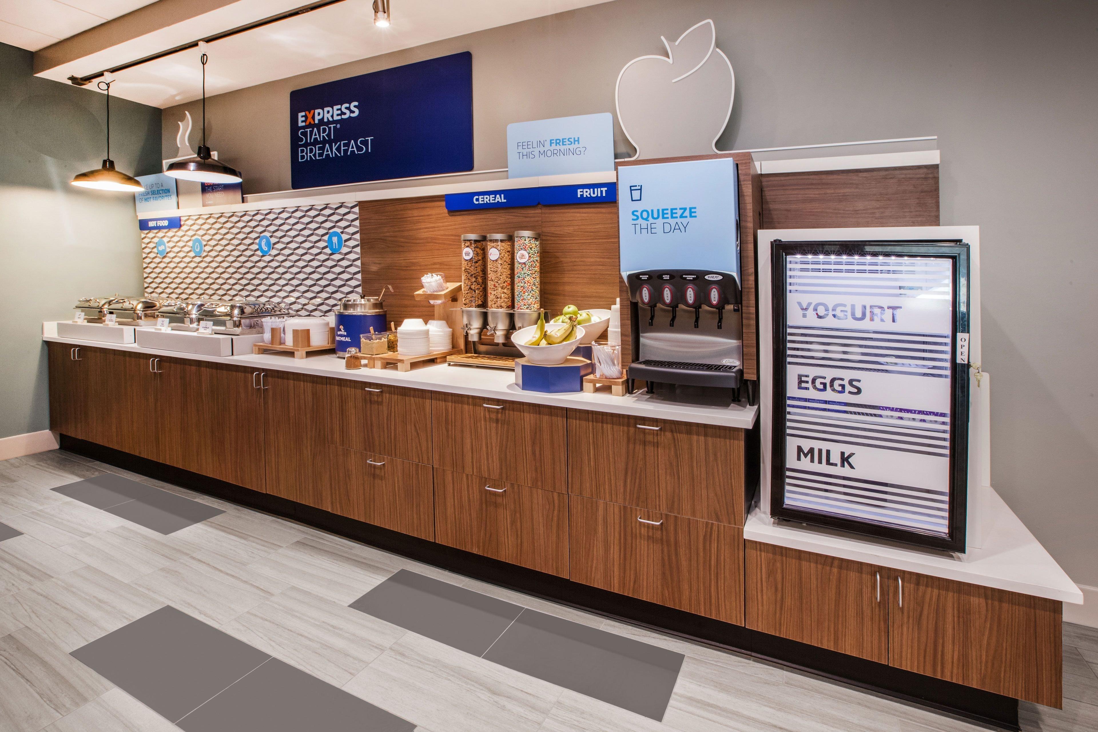 Holiday Inn Express & Suites Indianapolis - East By Ihg Exterior foto