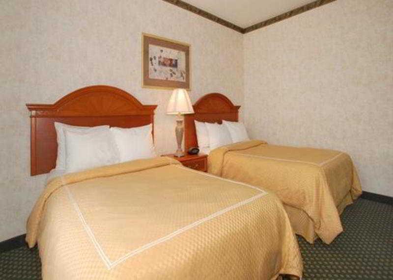 Holiday Inn Express & Suites Indianapolis - East By Ihg Zimmer foto
