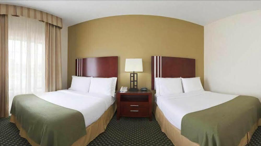 Holiday Inn Express & Suites Indianapolis - East By Ihg Exterior foto